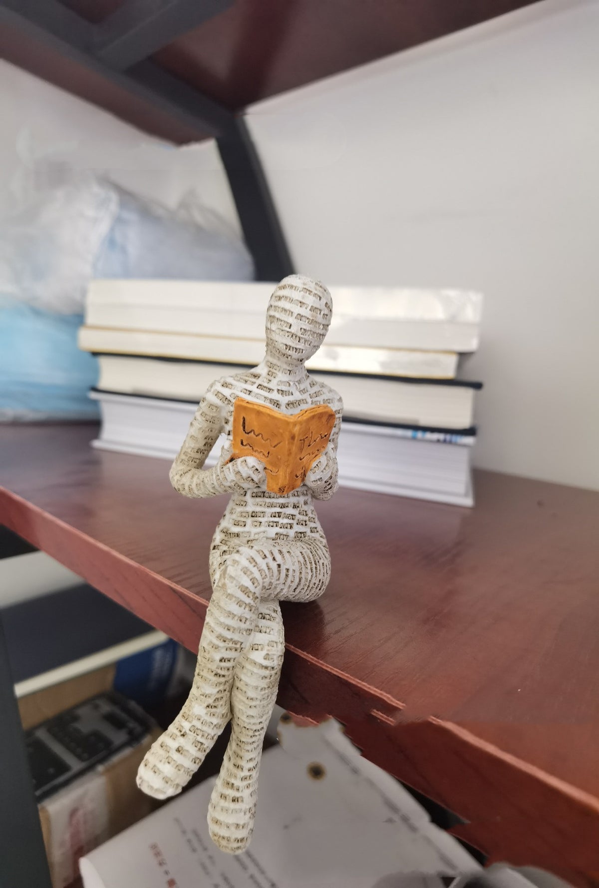 Reading woman resin statue in Style F