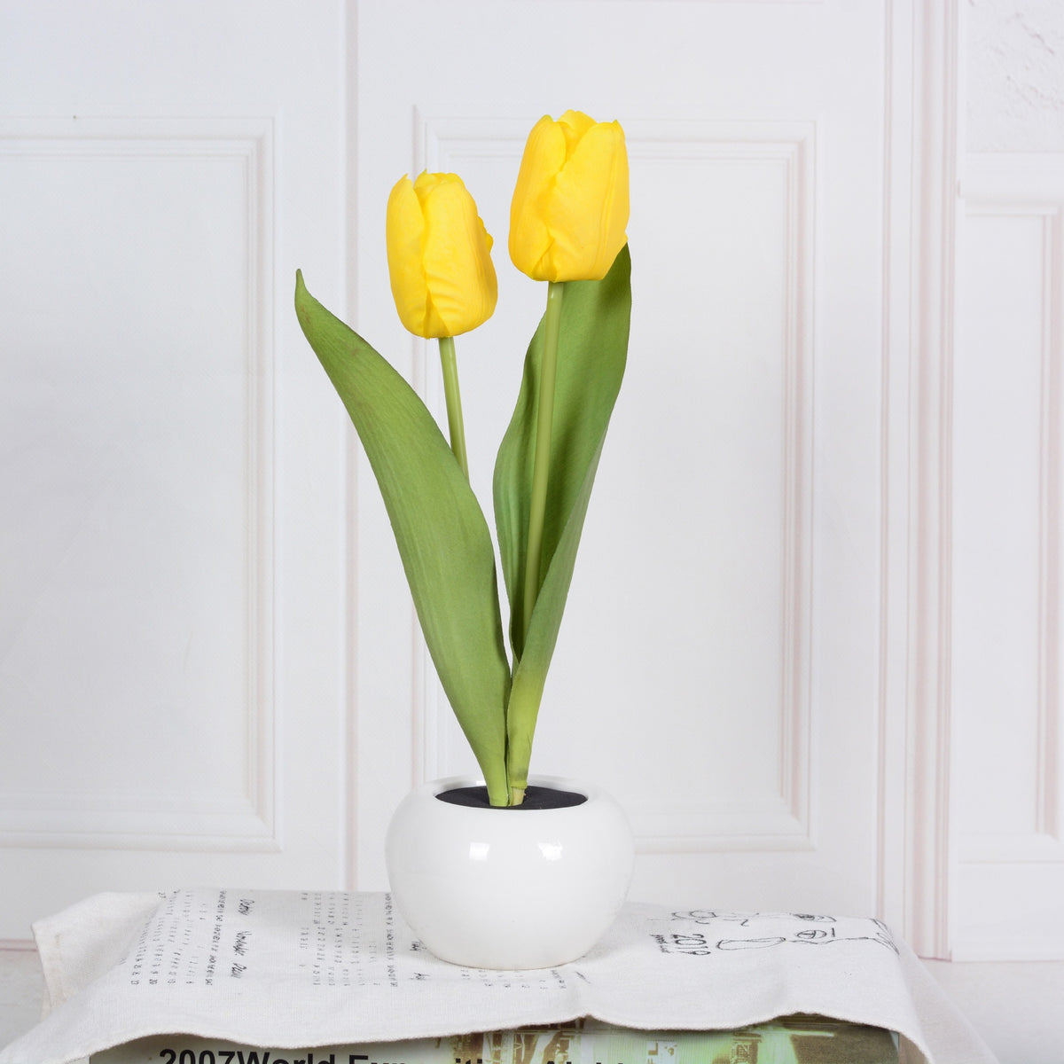 LED tulip flowerpot lamp in yellow, 2 heads