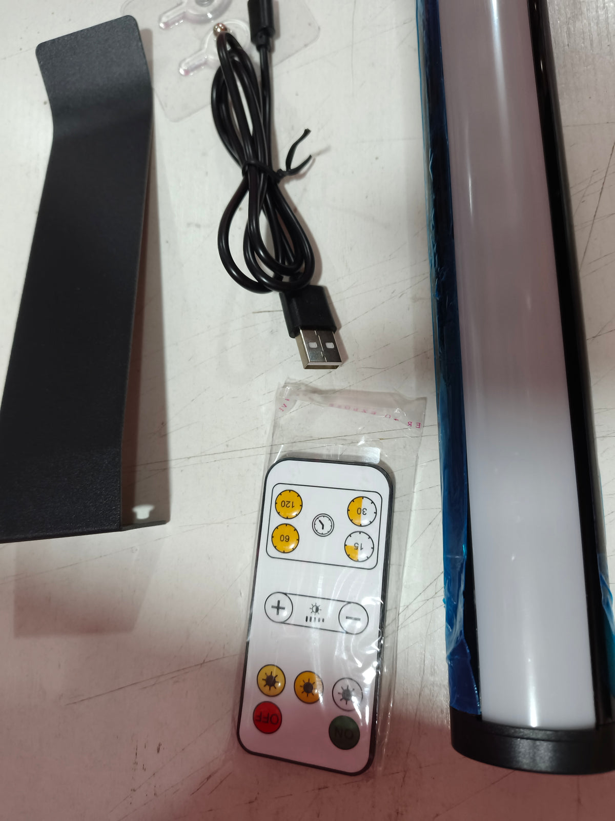 Wireless picture light – view 10