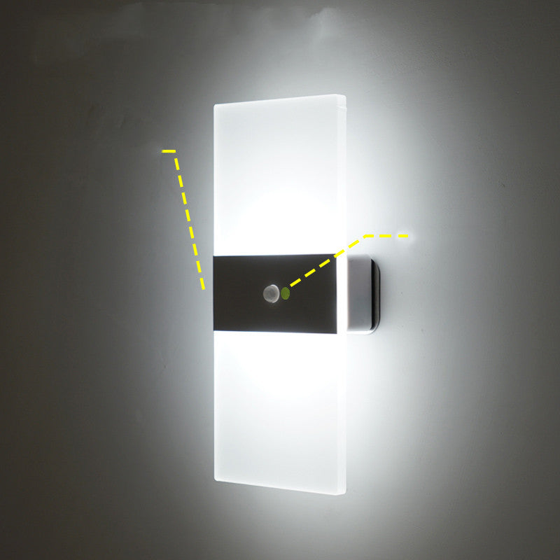 Magnetic rechargeable wall light in white, rectangle, white light