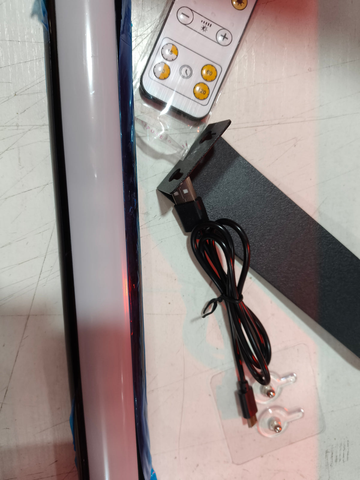 Wireless picture light – view 3