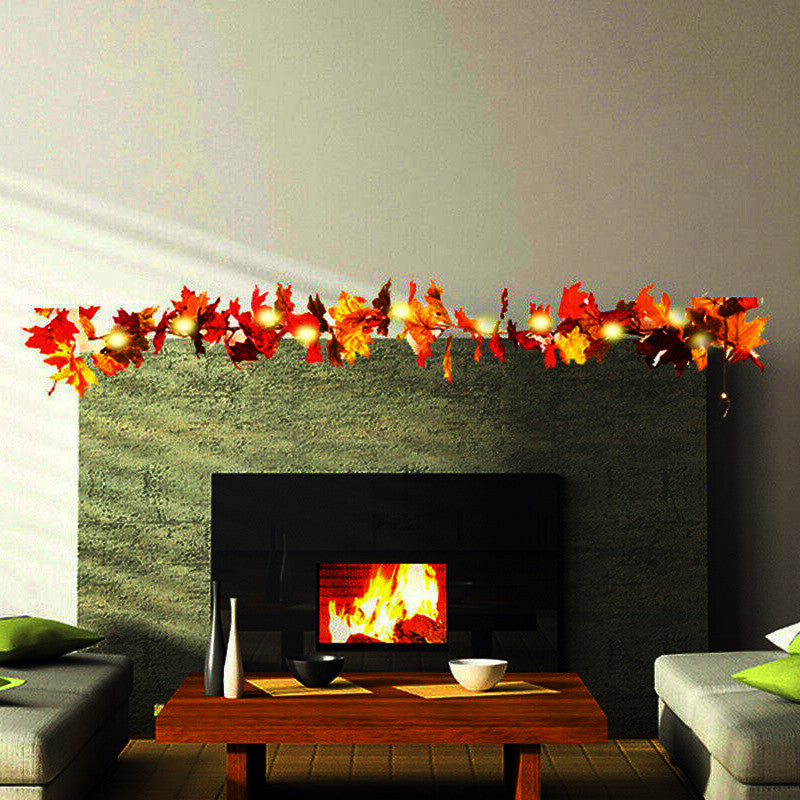 Maple leaf LED garland – view 3