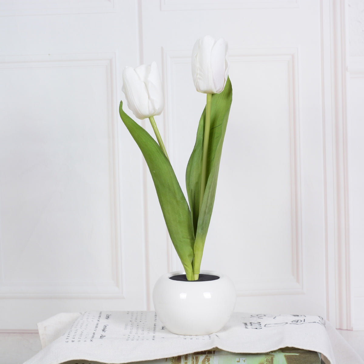 LED tulip flowerpot lamp in white, 2 heads