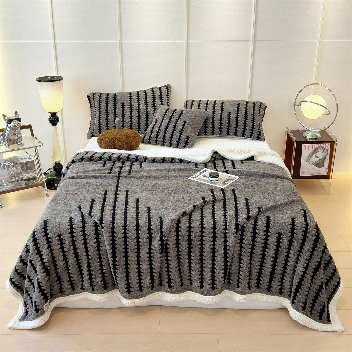 Textured jacquard throw blanket – view 2