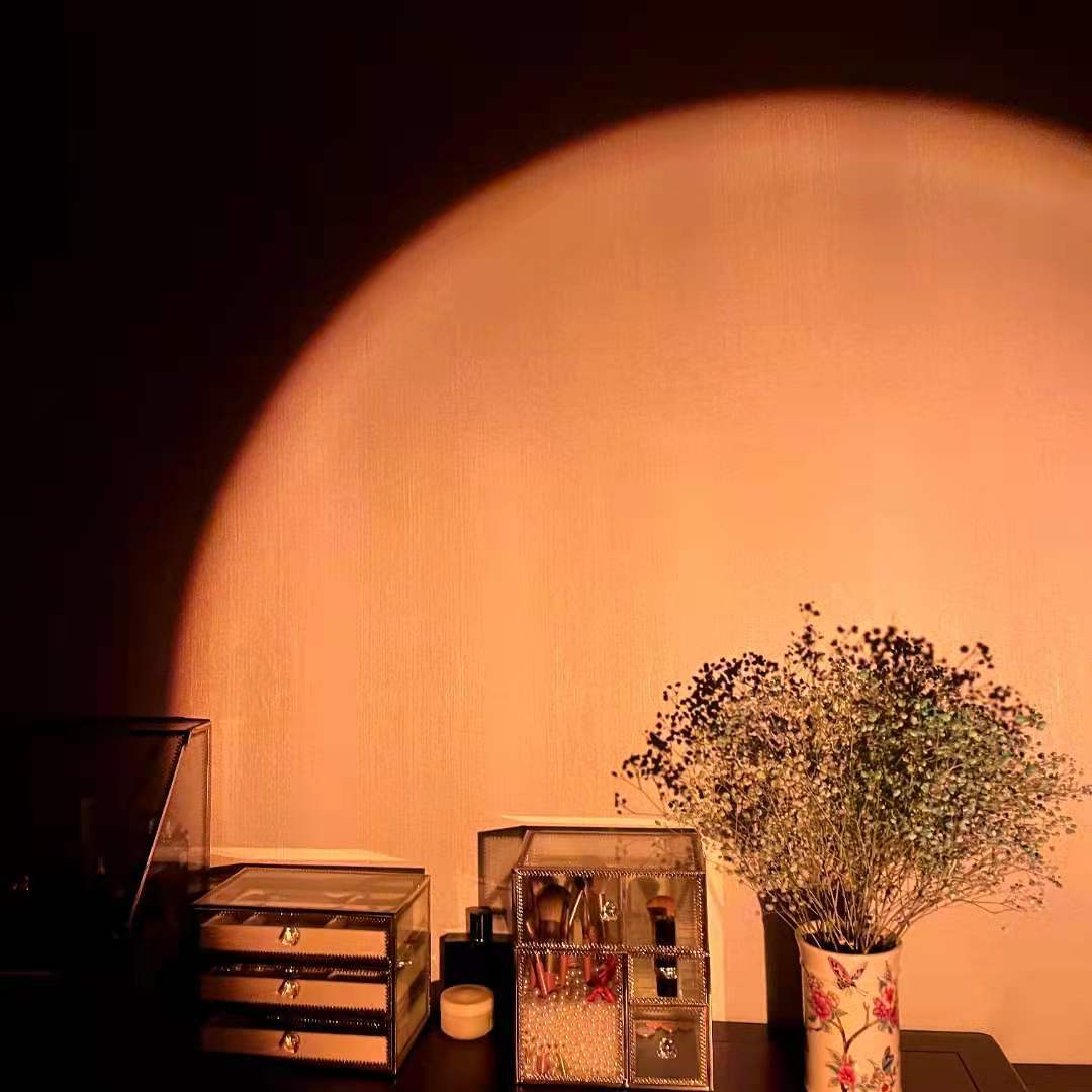 Sunset projection lamp – view 4