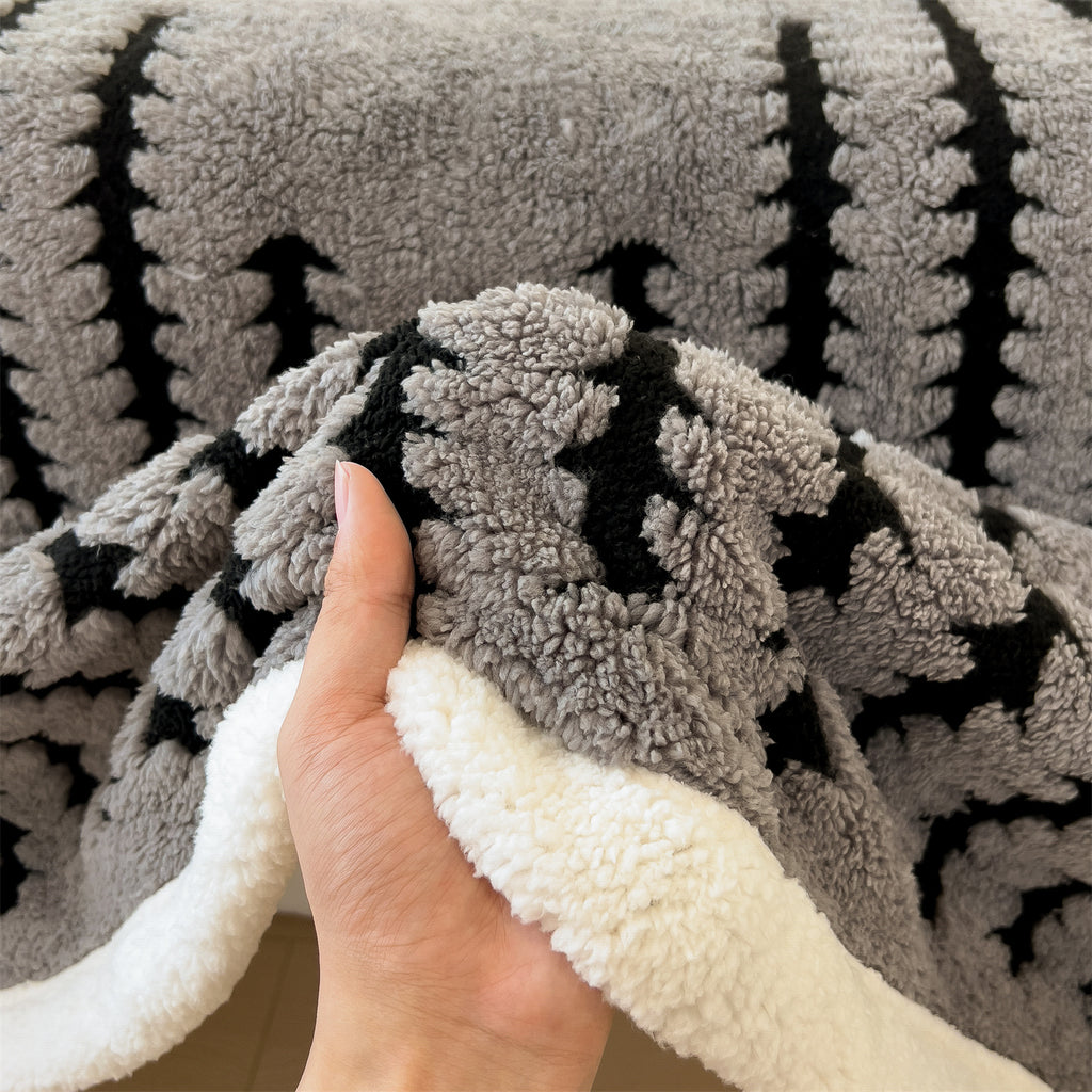 Textured jacquard throw blanket – view 4